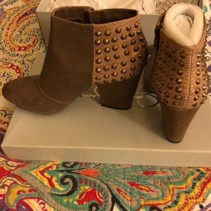 Jessica Simpson Casino Booties size 10